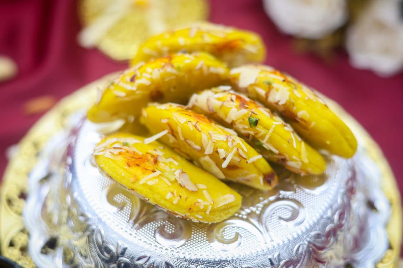 KAJU THANDAI GUJIYA